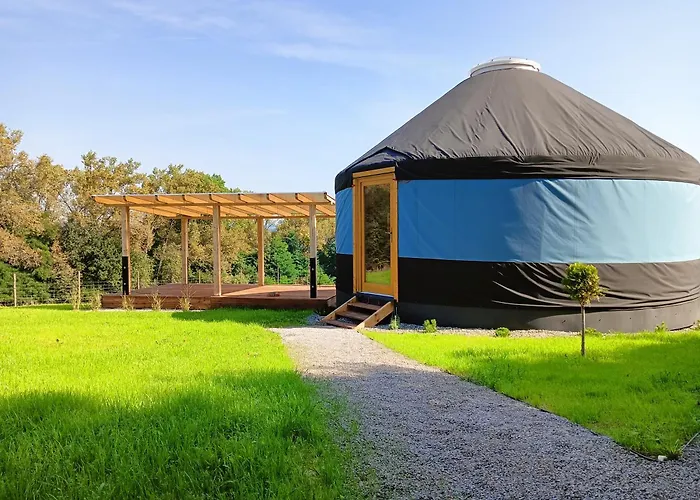 Glamping Pogorzany - Jurty