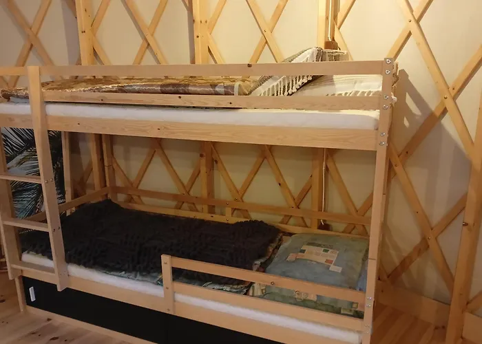 Glamping Pogorzany - Jurty