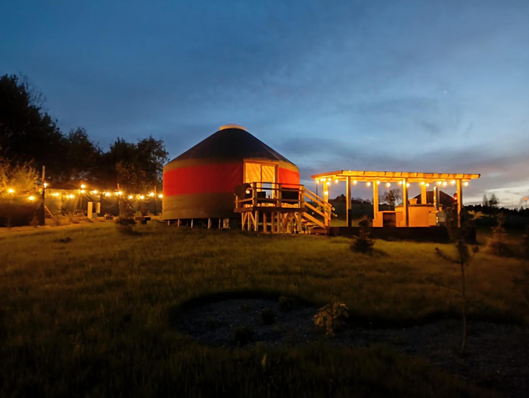 Glamping Pogorzany - Jurty Luxury tent