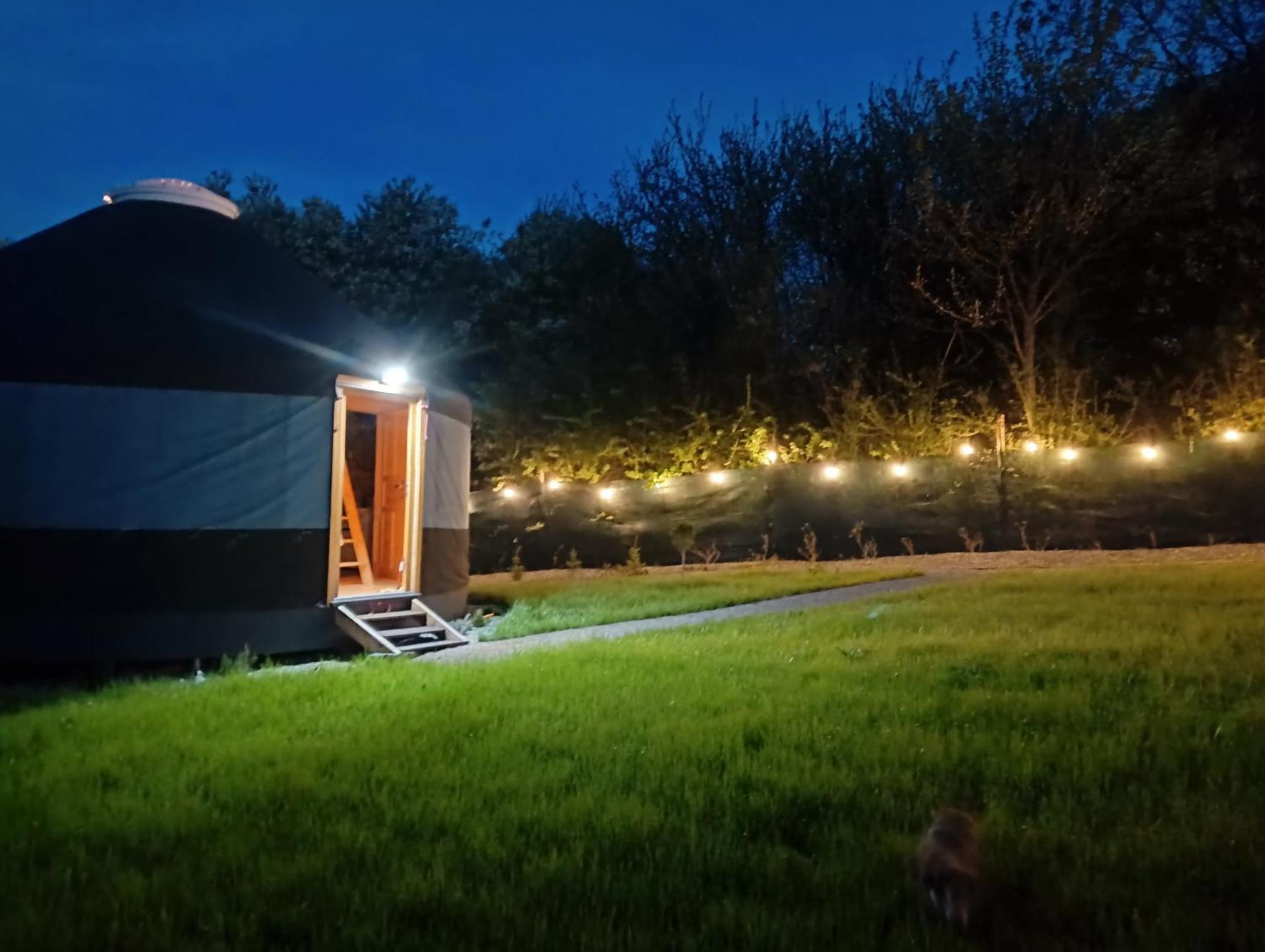 Glamping Pogorzany - Jurty Luxury tent