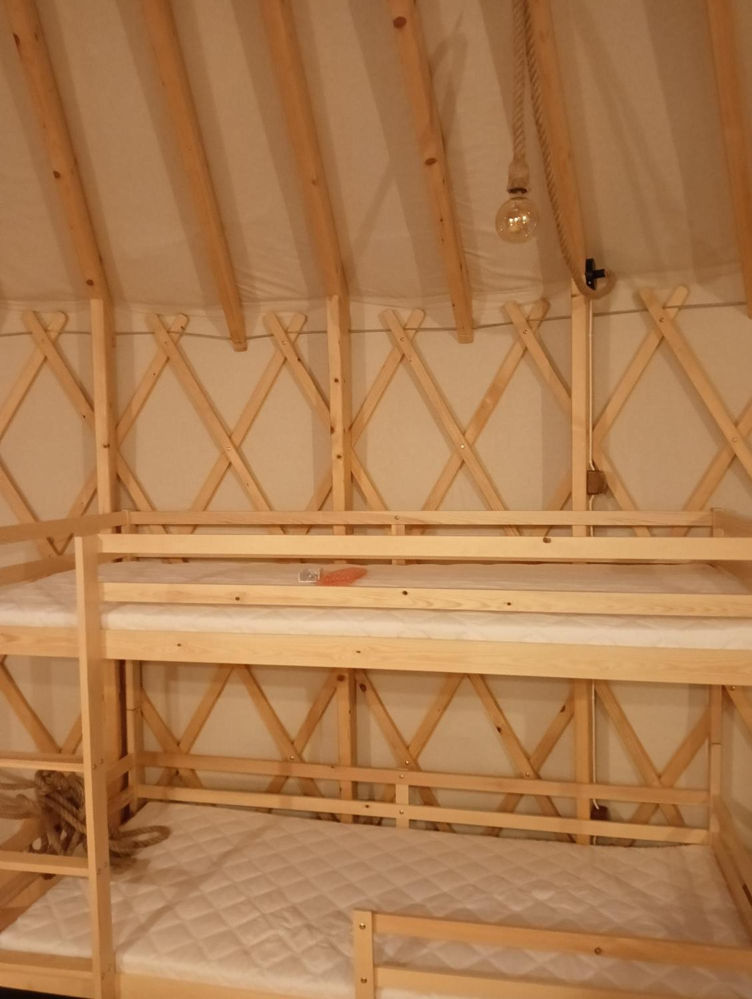 Glamping Pogorzany - Jurty *