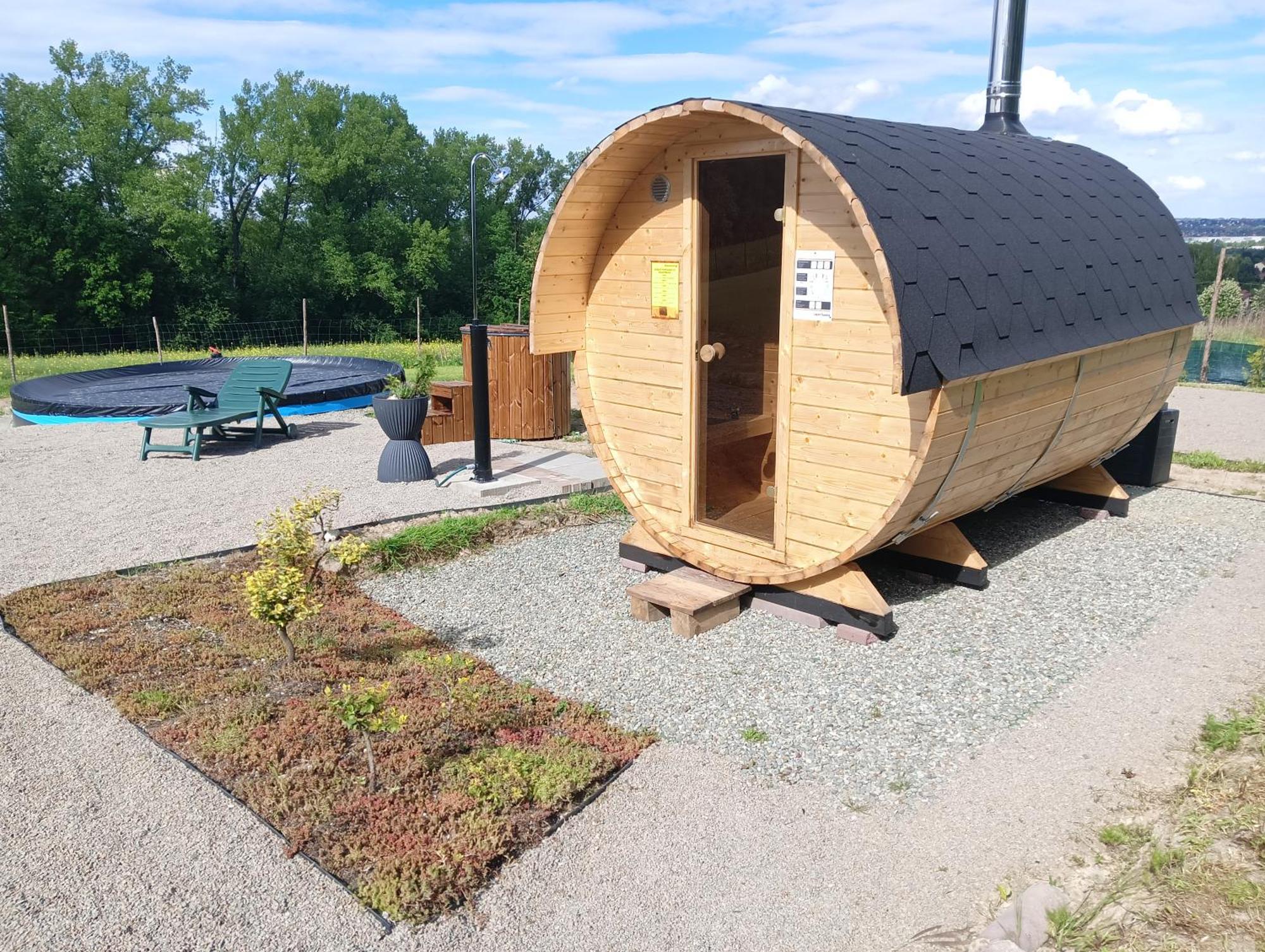 Glamping Pogorzany - Jurty *