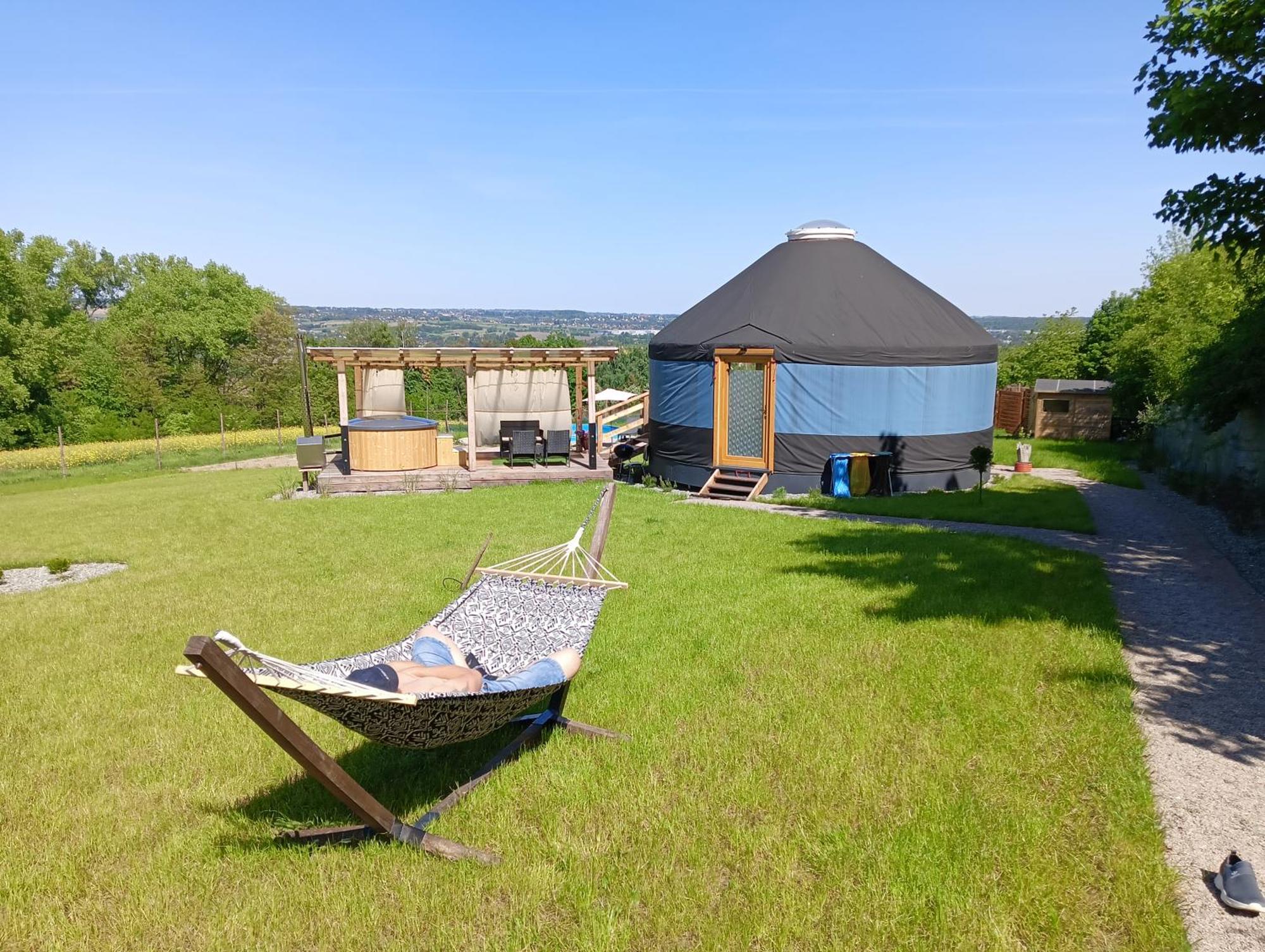 Glamping Pogorzany - Jurty *